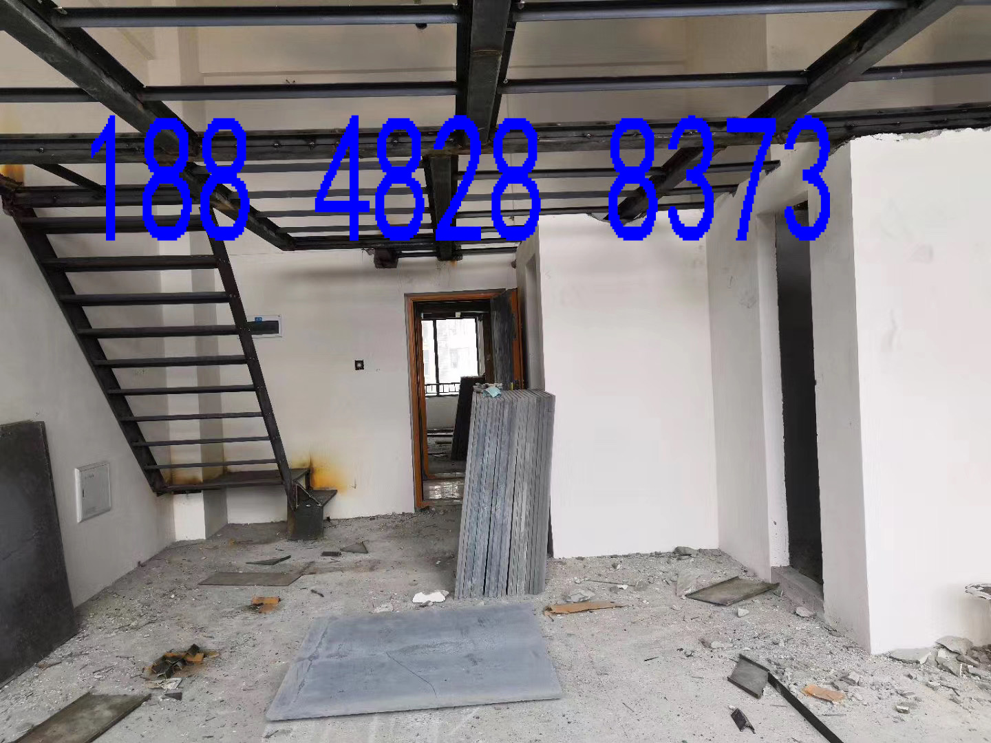 �Ĵ�¥����